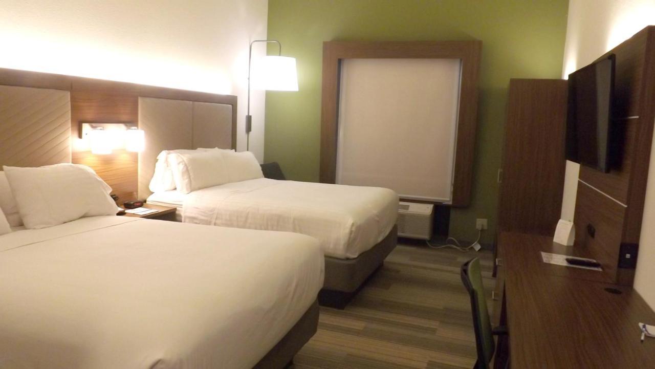 Holiday Inn Express & Suites Dyersburg By Ihg Exterior foto