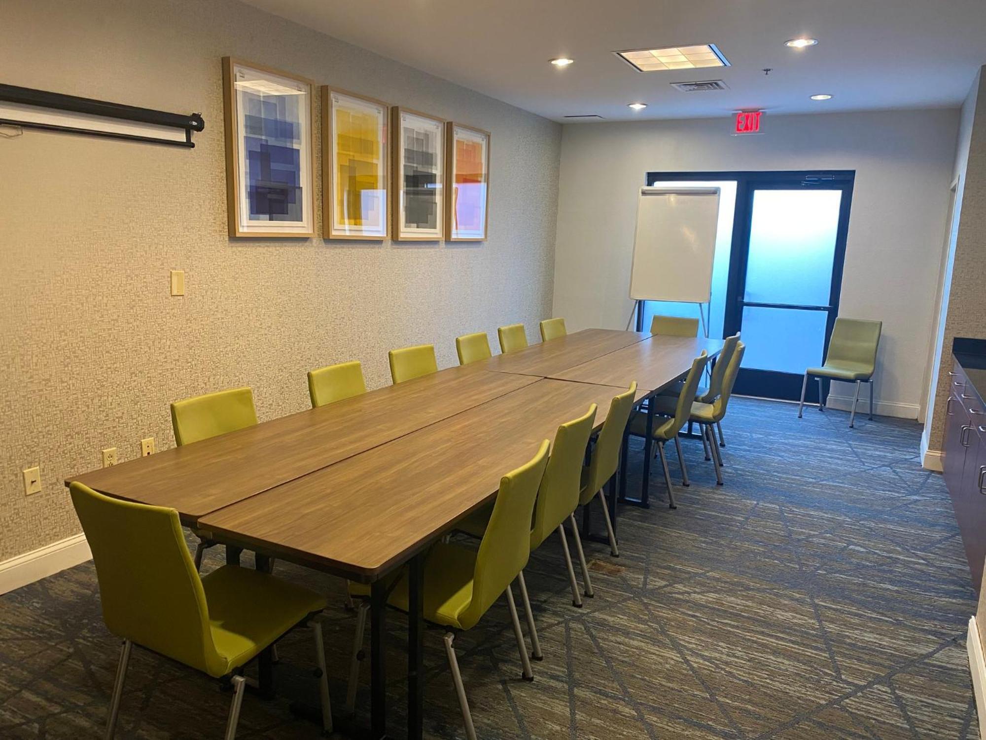 Holiday Inn Express & Suites Dyersburg By Ihg Exterior foto