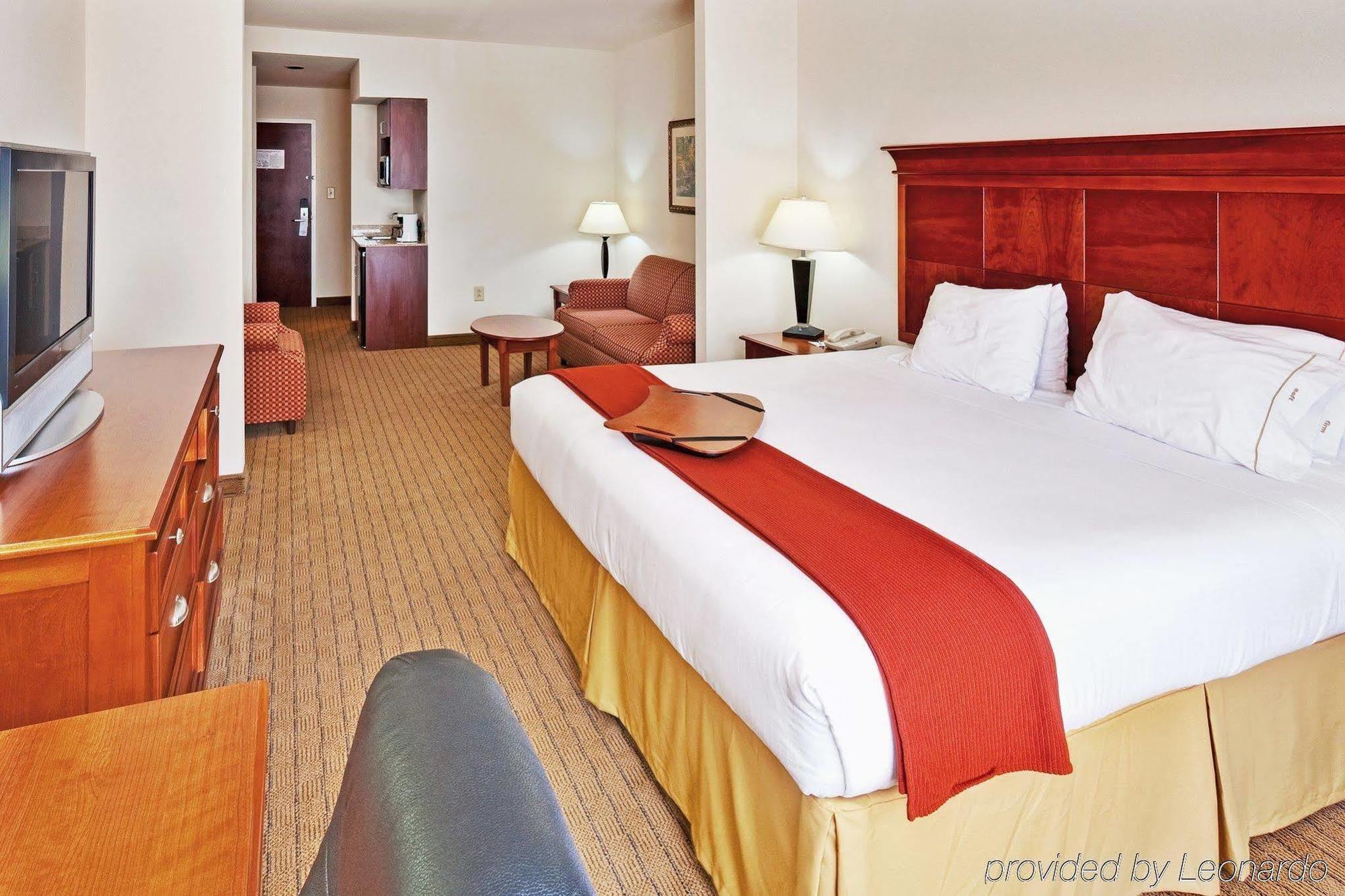 Holiday Inn Express & Suites Dyersburg By Ihg Quarto foto